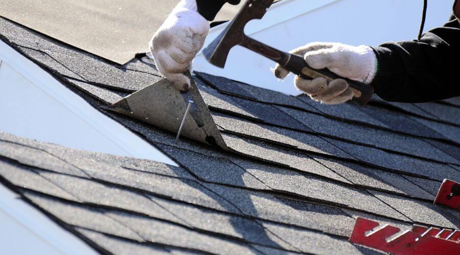 Expert Emergency Roof Repairs services in Tuscumbia, AL